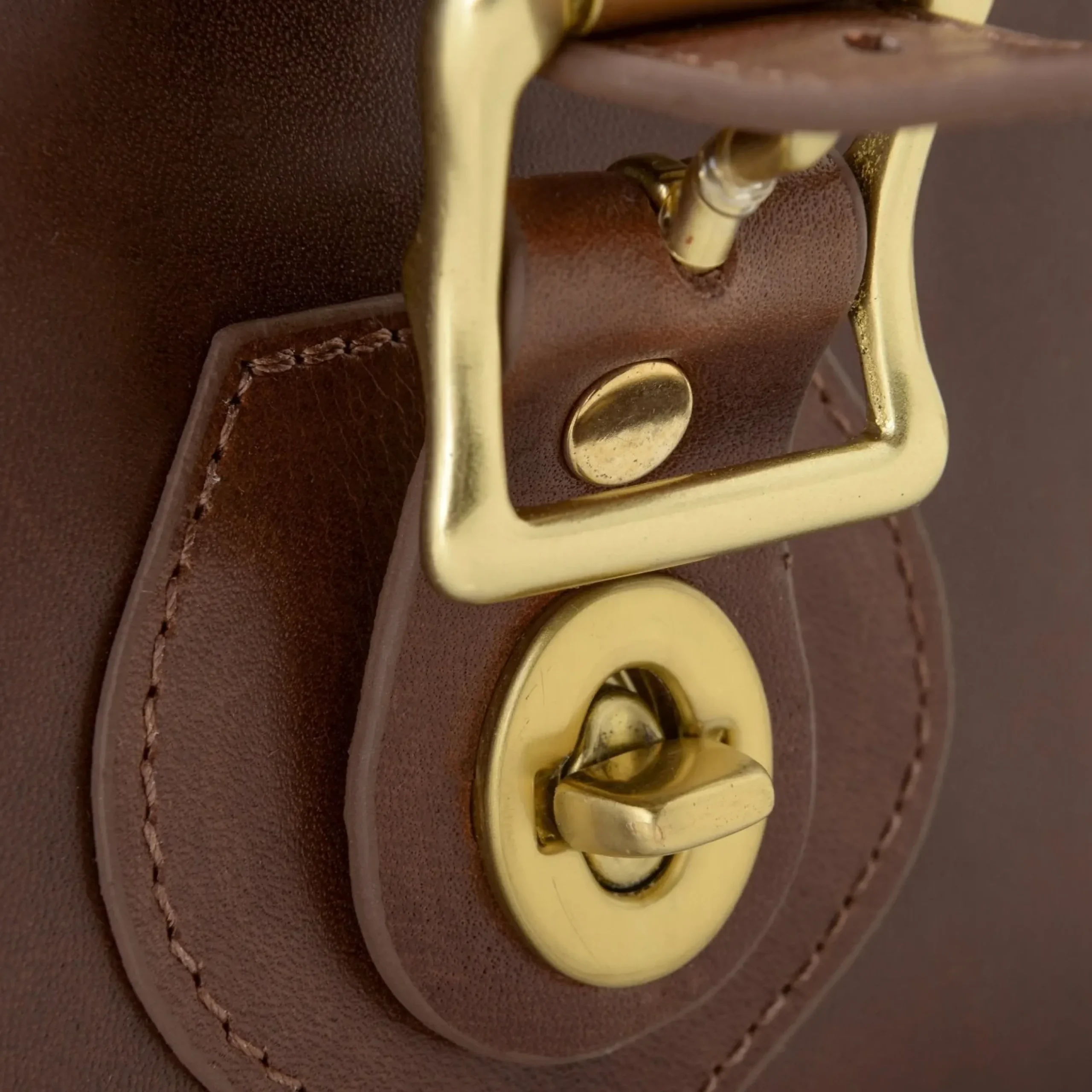 legacy-crossbody-medium-TiVgTBeb-4.webp Outlet J. W. Hulme Co Legacy Crossbody-Medium Natural Heritage