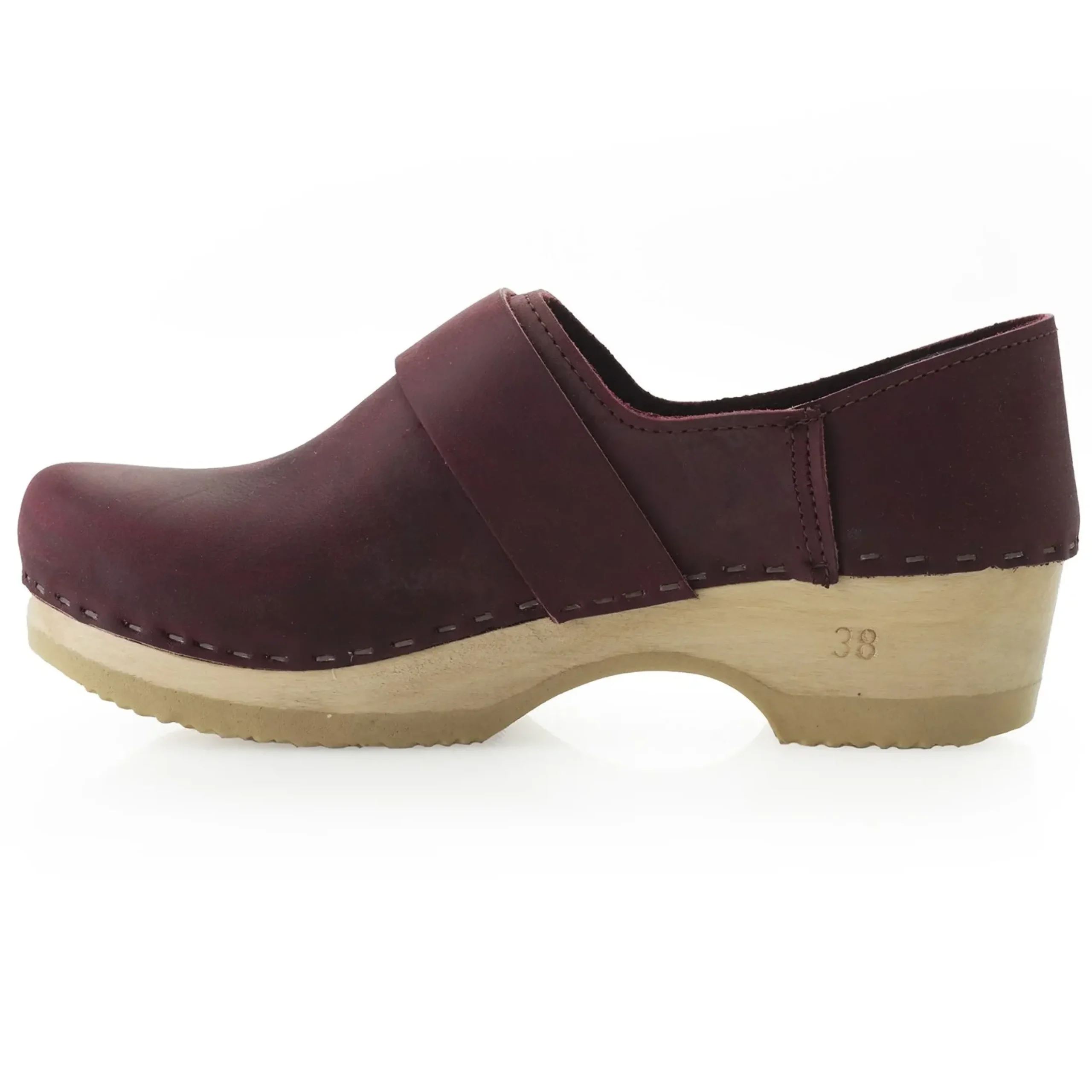 sven-clogs-closed-back-large-b-FdSKADXz-2.webp Online J. W. Hulme Co Sven Clogs Closed Back Large Buckle Women's